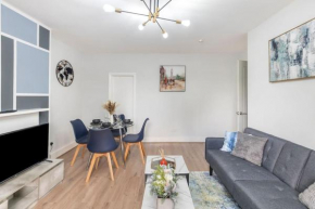 Crystal Palace Stylish Gem Slp 4 Next to Transport, London